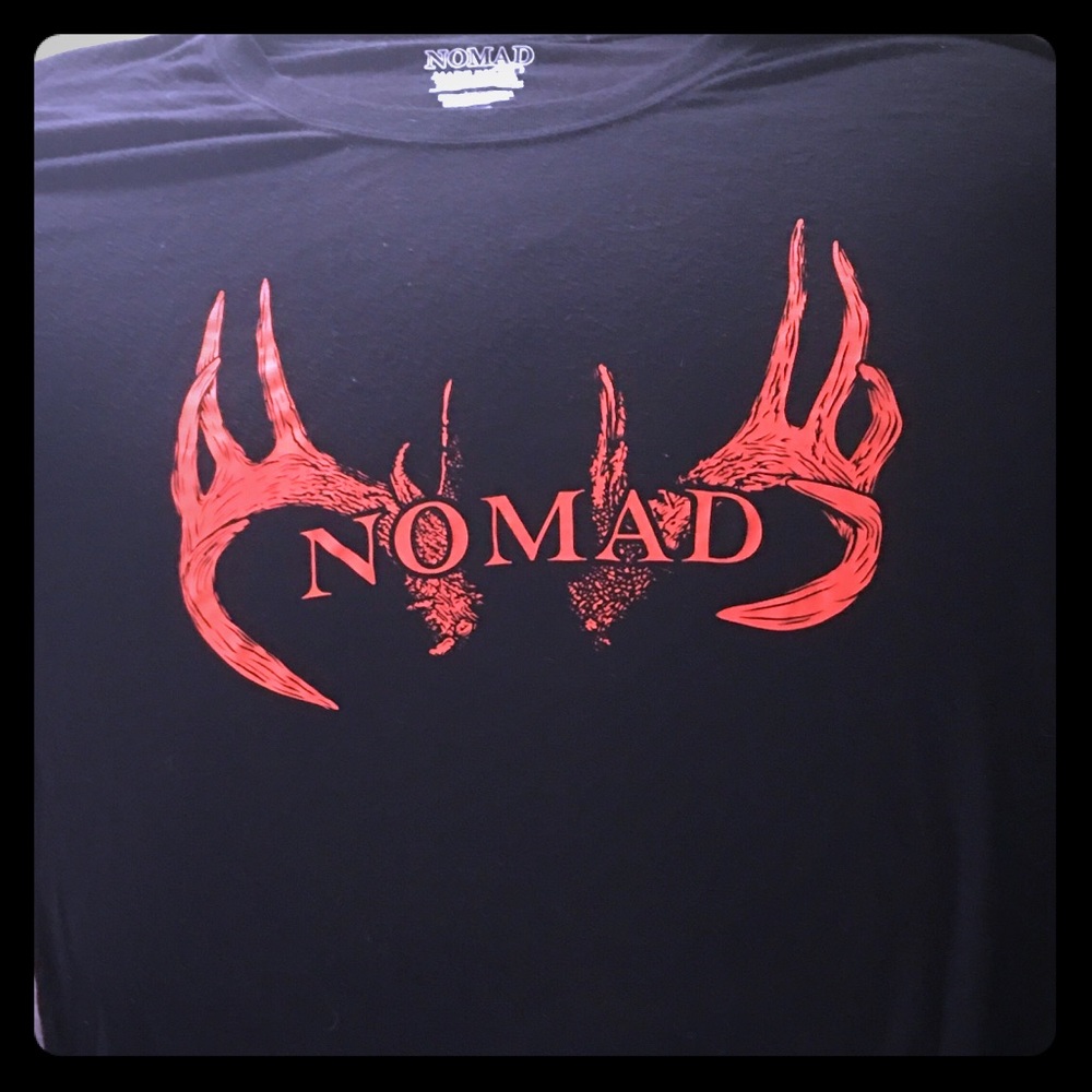 Men's Nomad T shirt. XL